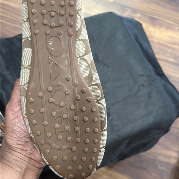 Coach Tan and Brown Leather Loafers with Chain Detail - Picture 6 of 7